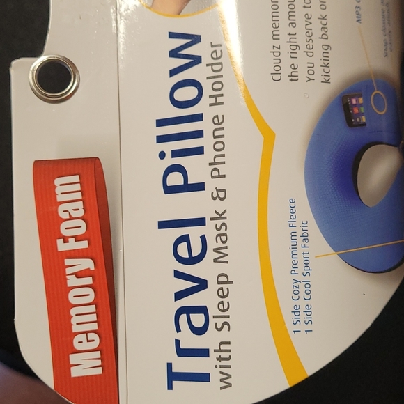 🚗🛫Travel Pillow w/Sleep Mask - Picture 9 of 11